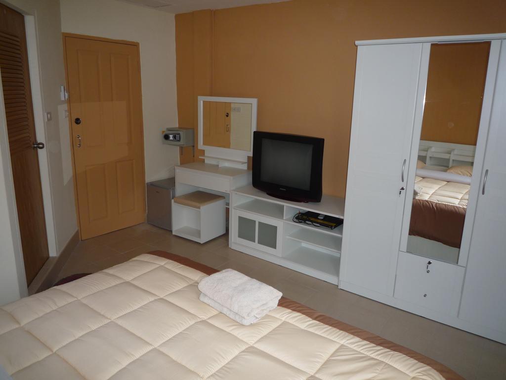 Marina Inn Патая Стая снимка