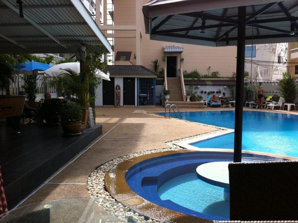 Marina Inn Патая Екстериор снимка